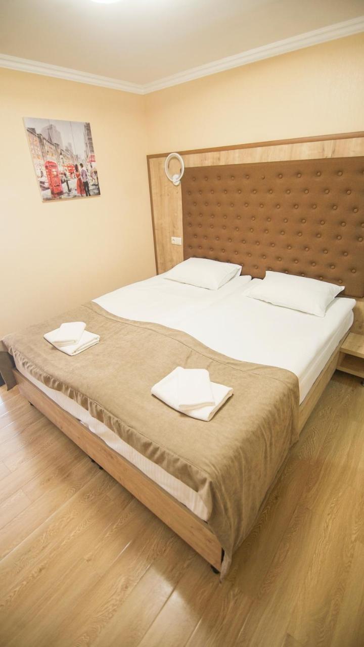 Hotel Juralius Tiflis Exterior foto